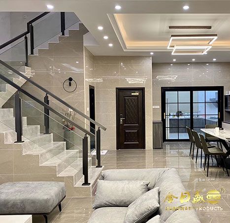 磨砂外（wài）卡槽（cáo）玻璃夾扶手