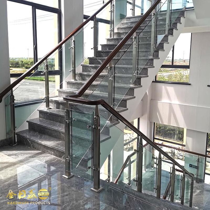 不鏽鋼雙板刀頭（tóu）樓梯（tī）立柱