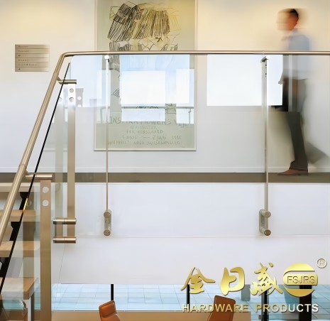 懸掛（guà）式室內玻（bō）璃護欄